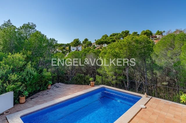 5 slaapkamer Villa te koop in Alhama Springs, Altea met zwembad garage - € 750.000 (Ref: 9606774)