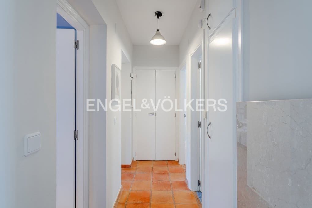 5 bedroom Villa for sale in Altea with pool garage - € 750,000 (Ref: 9606774)