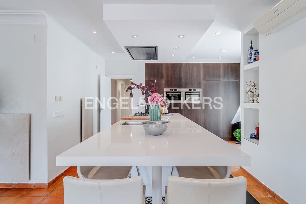 5 bedroom Villa for sale in Altea with pool garage - € 750,000 (Ref: 9606774)