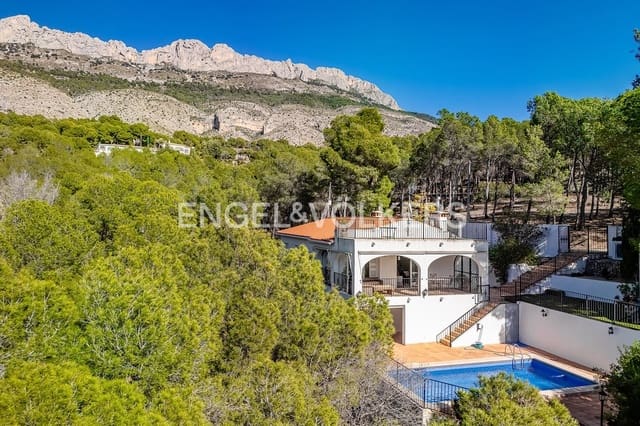 5 chambre Villa/Maison à vendre à Altea avec piscine garage - 750 000 € (Ref: 9606774)