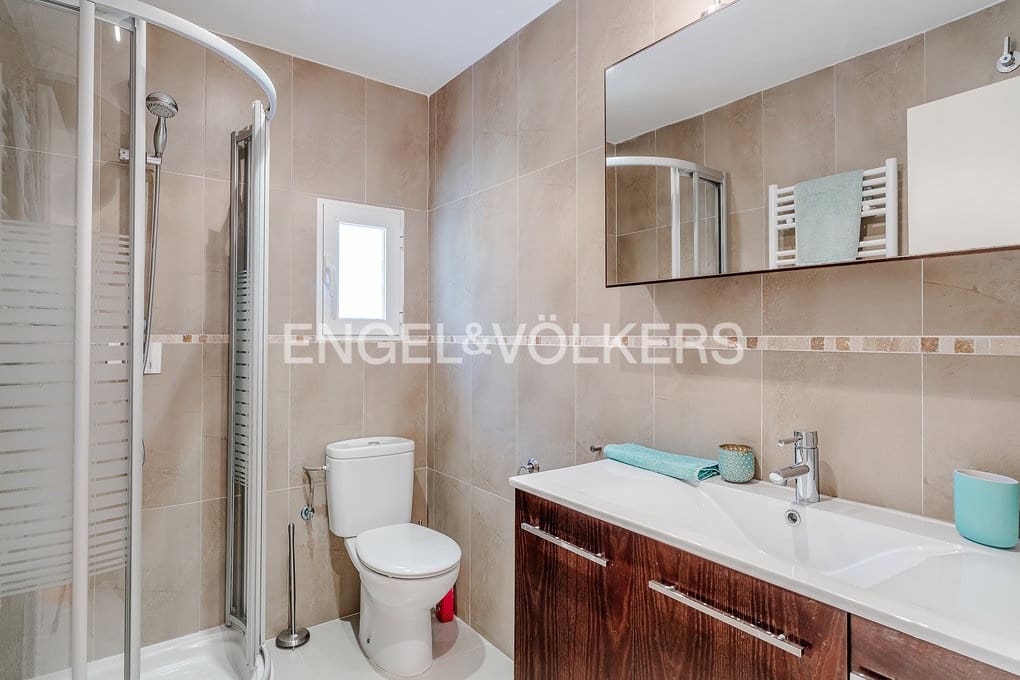 5 bedroom Villa for sale in Altea with pool garage - € 750,000 (Ref: 9606774)