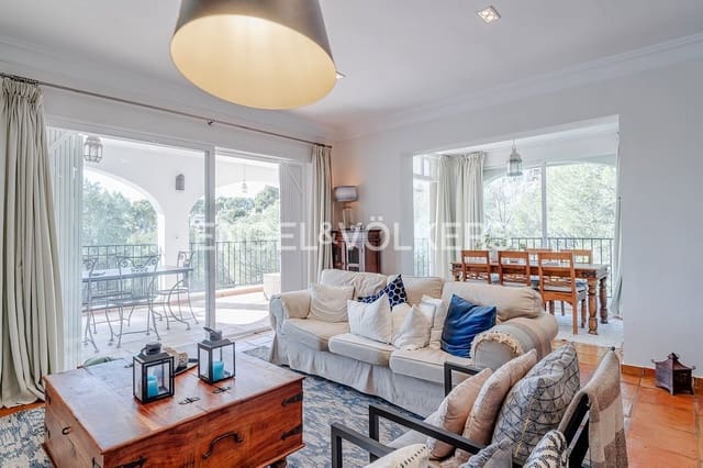 5 chambre Villa/Maison à vendre à Altea avec piscine garage - 750 000 € (Ref: 9606774)