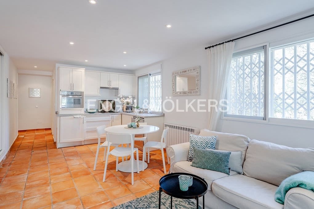 5 bedroom Villa for sale in Altea with pool garage - € 750,000 (Ref: 9606774)