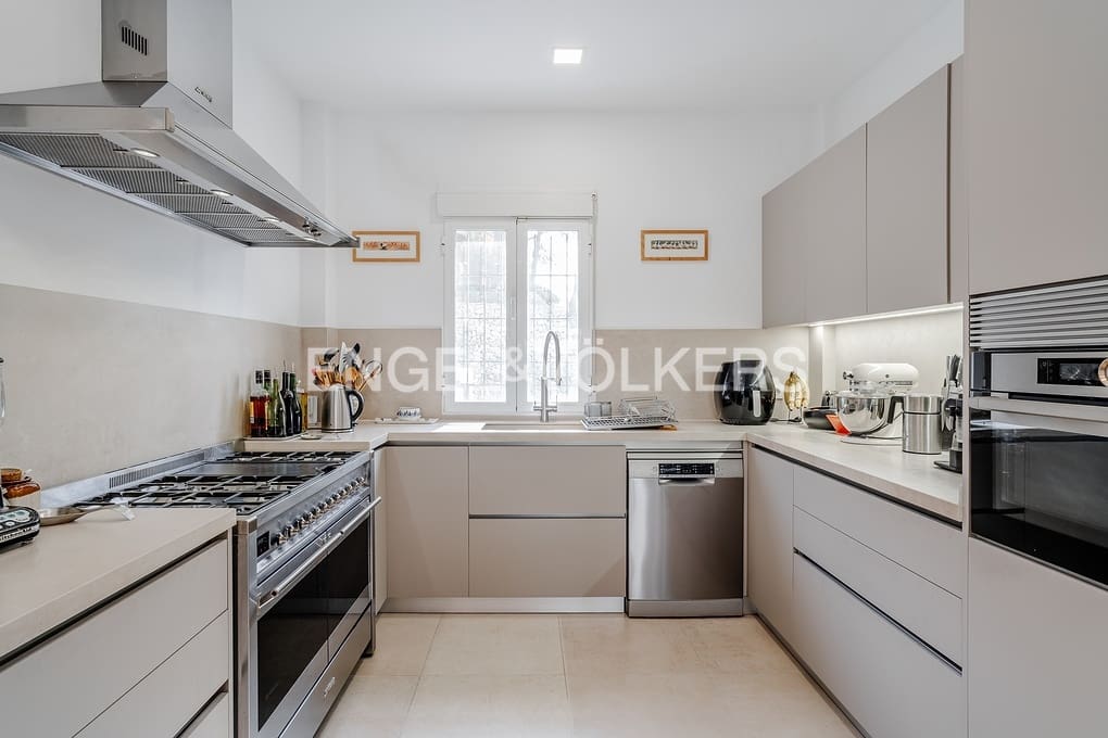 Chalet de 4 habitaciones en Altea en venta con piscina garaje - 1.295.000 € (Ref: 9626967)