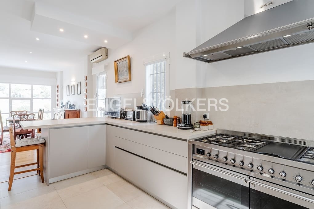 Chalet de 4 habitaciones en Altea en venta con piscina garaje - 1.295.000 € (Ref: 9626967)