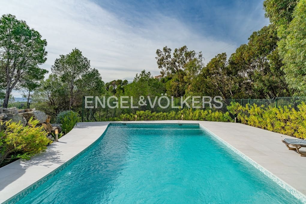 Chalet de 4 habitaciones en Altea en venta con piscina garaje - 1.295.000 € (Ref: 9626967)