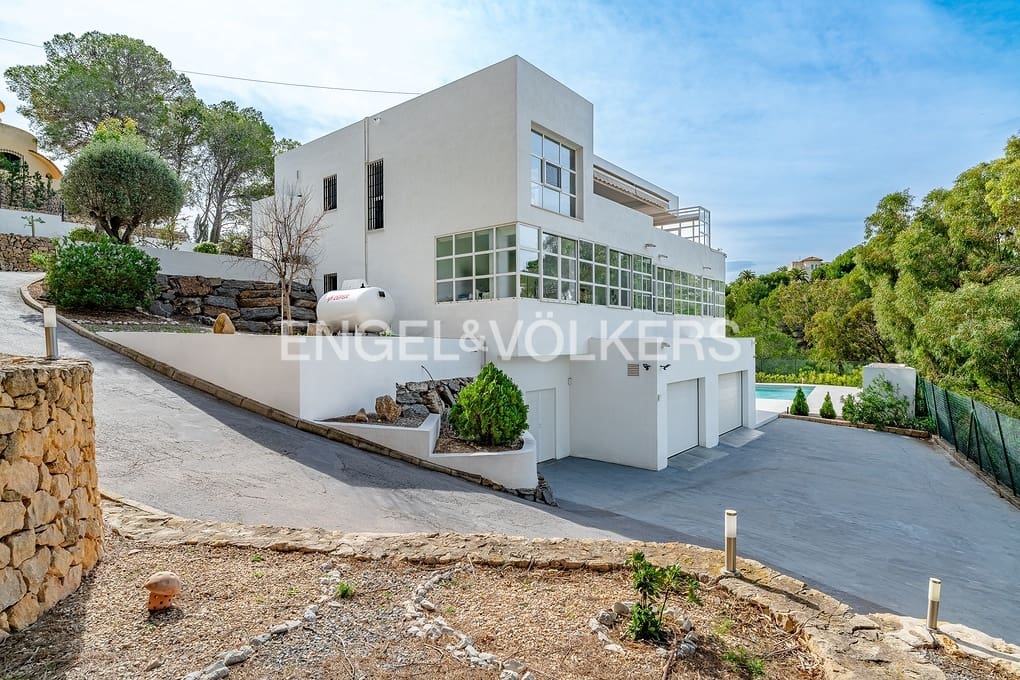 Chalet de 4 habitaciones en Altea en venta con piscina garaje - 1.295.000 € (Ref: 9626967)