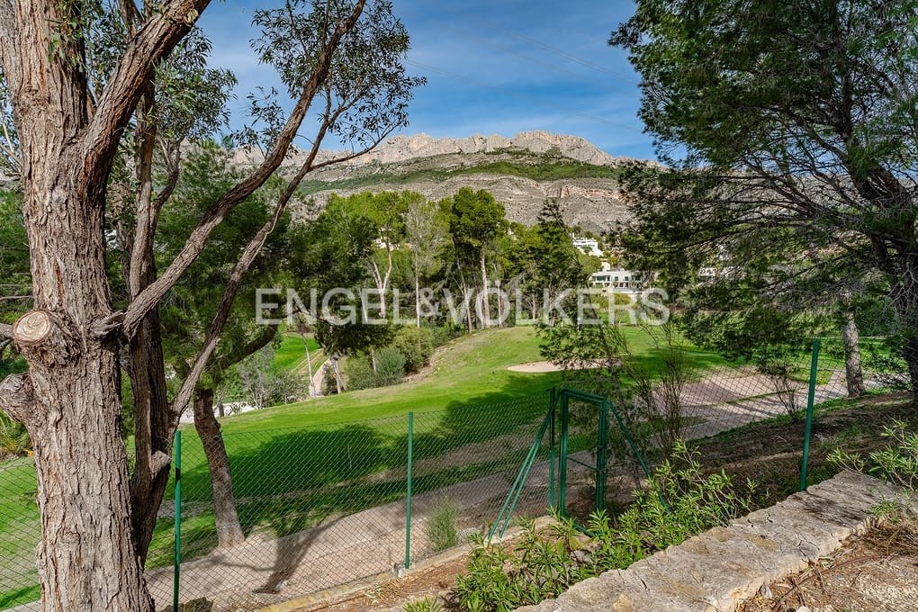 Chalet de 4 habitaciones en Altea en venta con piscina garaje - 1.295.000 € (Ref: 9626967)