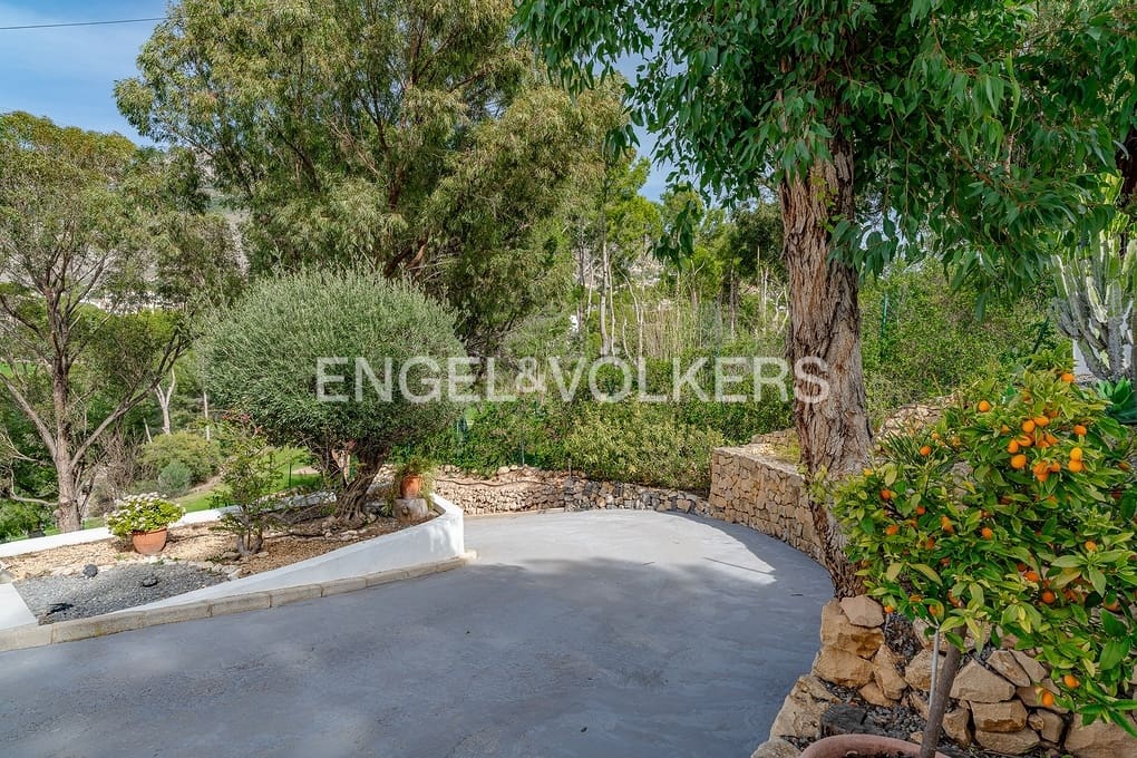 Chalet de 4 habitaciones en Altea en venta con piscina garaje - 1.295.000 € (Ref: 9626967)