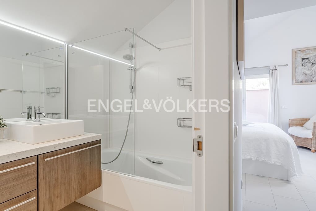 3 bedroom Apartment for sale in Altea with pool garage - € 495,000 (Ref: 9643640)