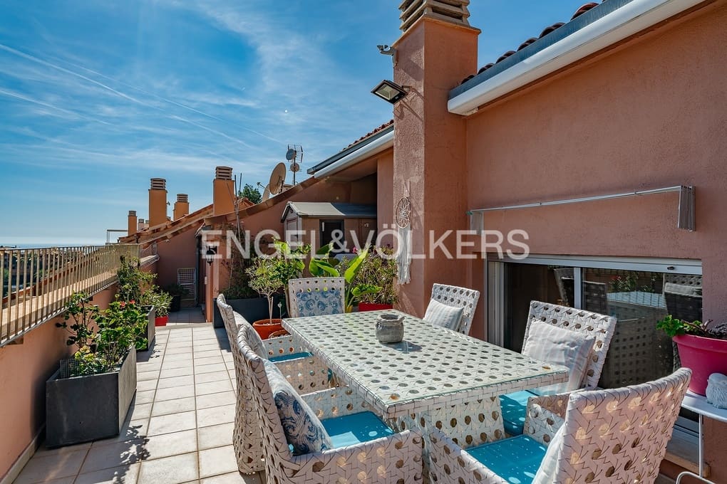 3 bedroom Apartment for sale in Altea with pool garage - € 495,000 (Ref: 9643640)