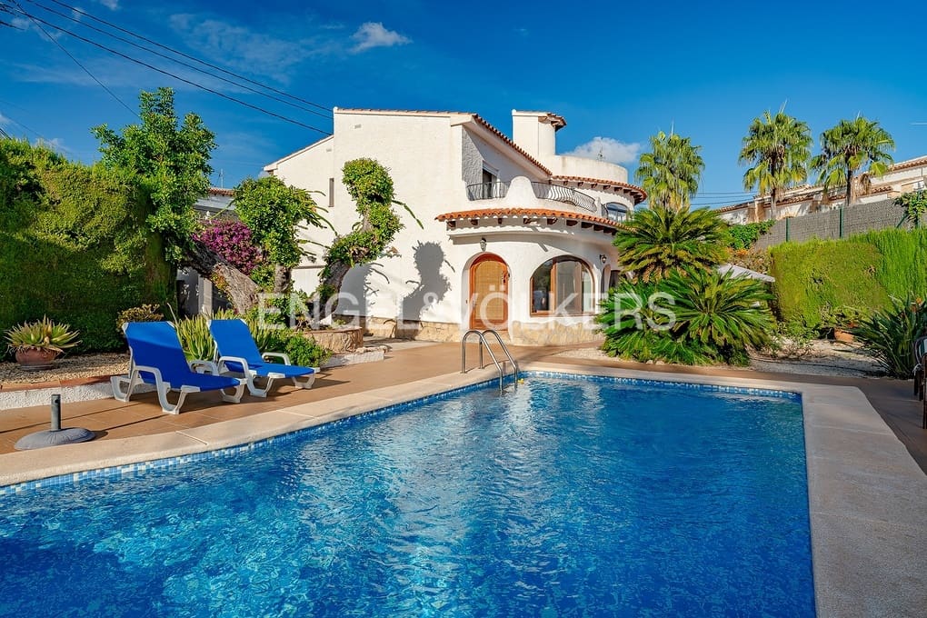 4 Zimmer Villa zu verkaufen in Benissa mit Pool Garage - 599.000 € (Ref: 9645874)