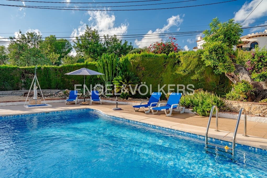 4 Zimmer Villa zu verkaufen in Benissa mit Pool Garage - 599.000 € (Ref: 9645874)