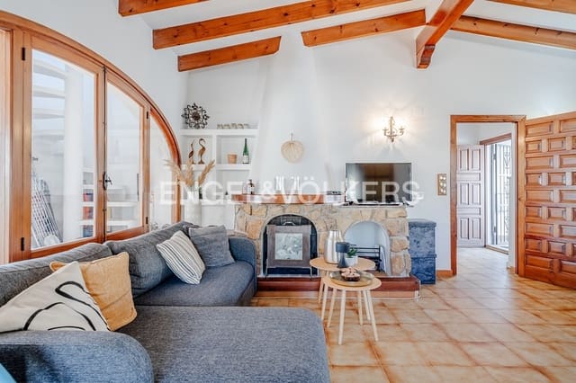 4 Zimmer Villa zu verkaufen in Benissa mit Pool Garage - 599.000 € (Ref: 9645874)