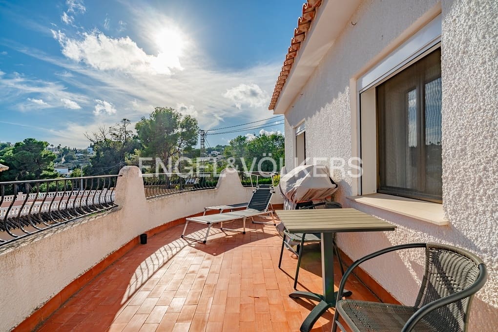 4 Zimmer Villa zu verkaufen in Benissa mit Pool Garage - 599.000 € (Ref: 9645874)