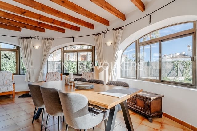 4 camera da letto Villa in vendita in Benissa con piscina garage - 599.000 € (Rif: 9645874)