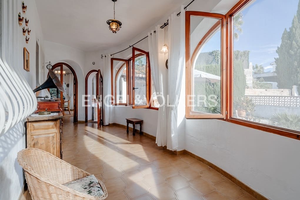 4 Zimmer Villa zu verkaufen in Benissa mit Pool Garage - 599.000 € (Ref: 9645874)
