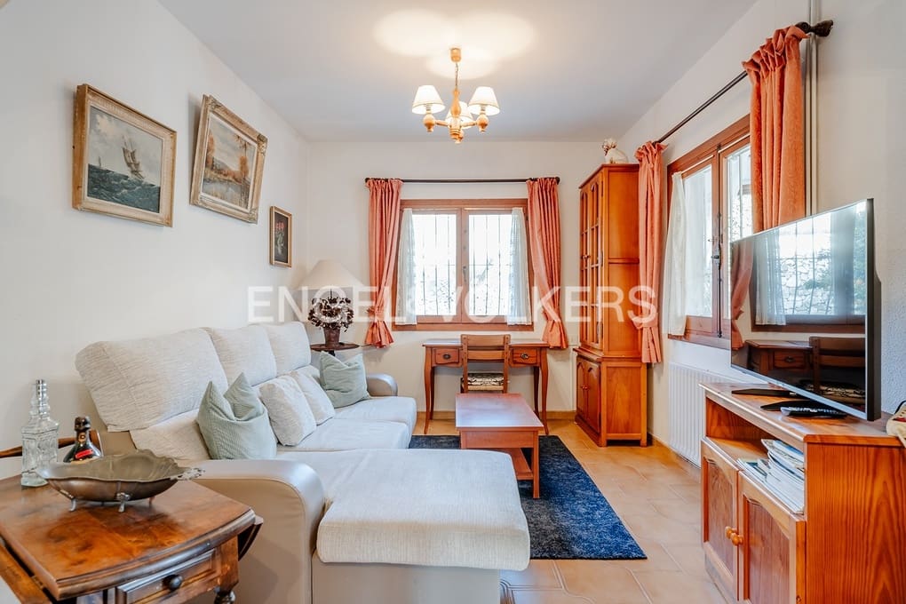 4 Zimmer Villa zu verkaufen in Benissa mit Pool Garage - 599.000 € (Ref: 9645874)