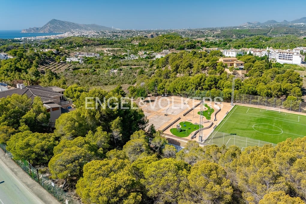Terreno Não Urbanizado para venda em Altea - 585 000 € (Ref: 9654423)