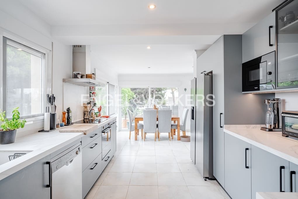 Chalet de 6 habitaciones en Calpe / Calp en venta con piscina garaje - 1.299.000 € (Ref: 9700034)