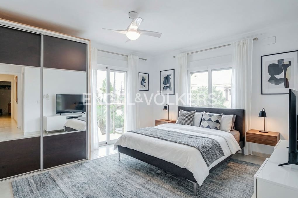 Chalet de 6 habitaciones en Calpe / Calp en venta con piscina garaje - 1.299.000 € (Ref: 9700034)