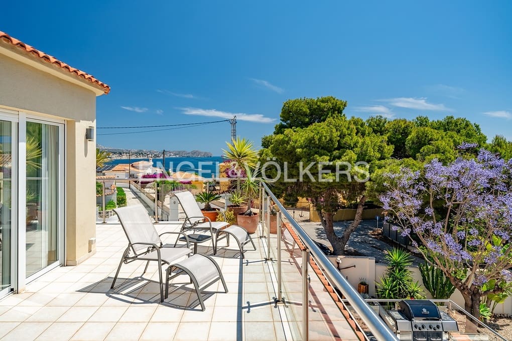 Chalet de 6 habitaciones en Calpe / Calp en venta con piscina garaje - 1.299.000 € (Ref: 9700034)