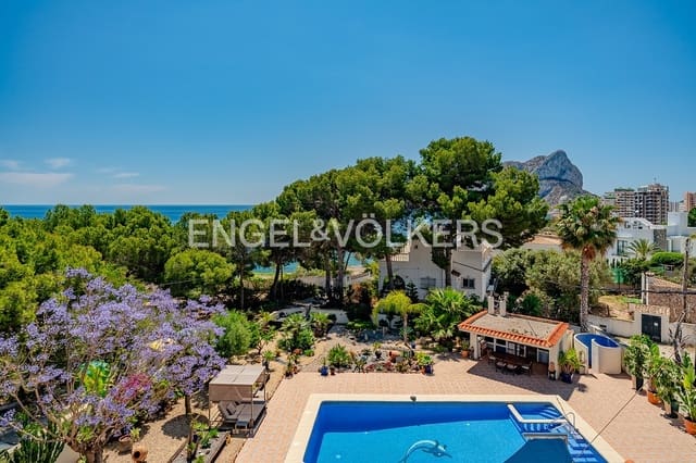 6 bedroom Villa for sale in Calpe / Calp with pool garage - € 1,299,000 (Ref: 9700034)