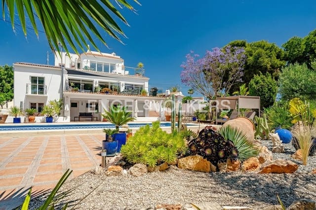 6 bedroom Villa for sale in Calpe / Calp with pool garage - € 1,299,000 (Ref: 9700034)
