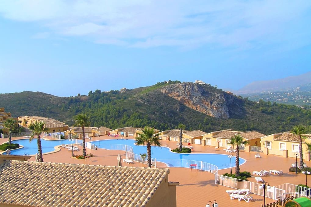 2 bedroom Apartment for sale in Cumbre del Sol with pool garage - € 410,000 (Ref: 9714132)