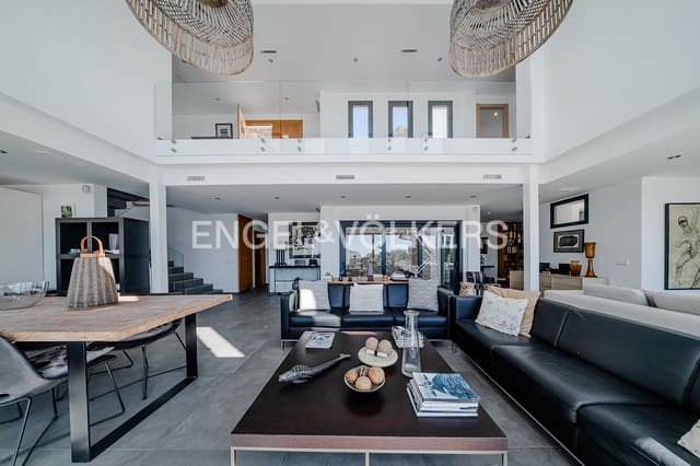 3 soverom Villa til salgs i Benissa med svømmebasseng garasje - € 1 500 000 (Ref: 9720354)