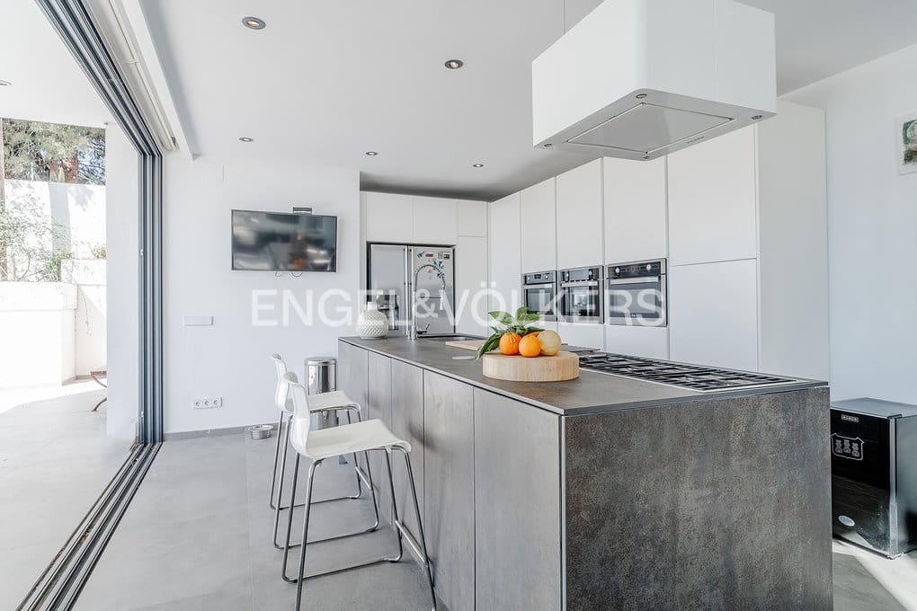 3 slaapkamer Villa te koop in Benissa met zwembad garage - € 1.350.000 (Ref: 9720354)