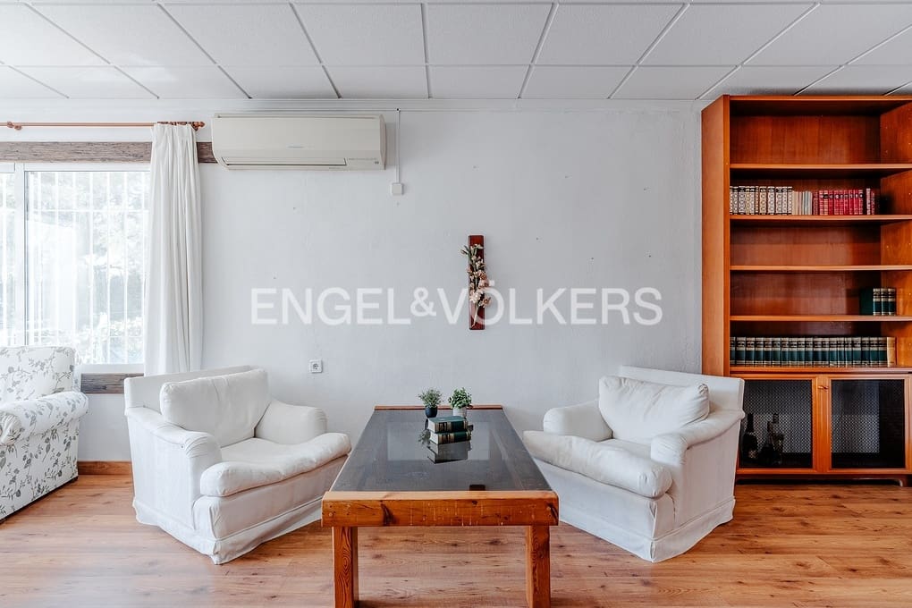 3 bedroom Villa for sale in Alhama Springs with pool garage - € 585,000 (Ref: 9734124)