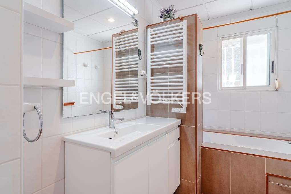 3 bedroom Villa for sale in Alhama Springs with pool garage - € 585,000 (Ref: 9734124)