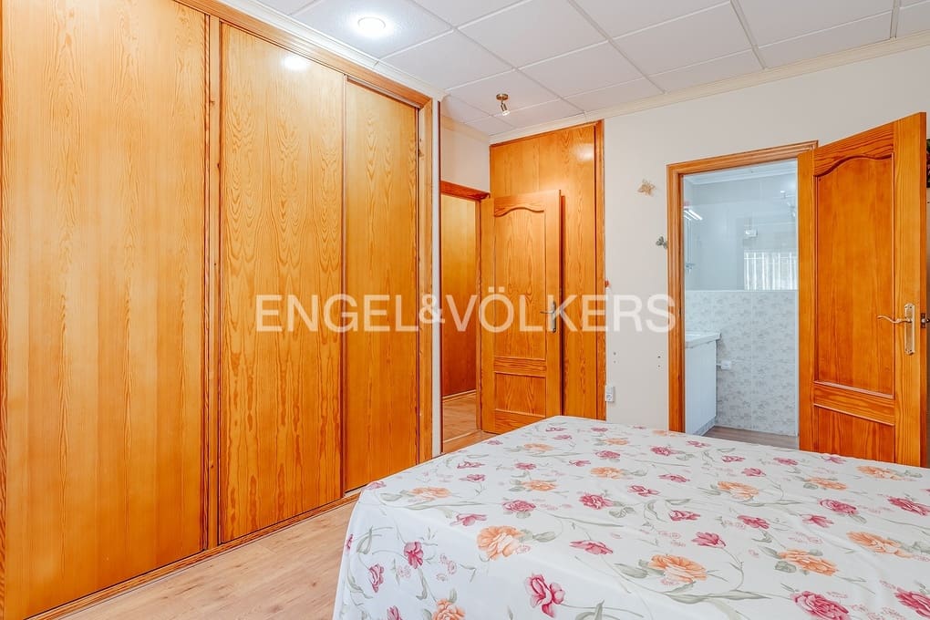 3 bedroom Villa for sale in Alhama Springs with pool garage - € 585,000 (Ref: 9734124)