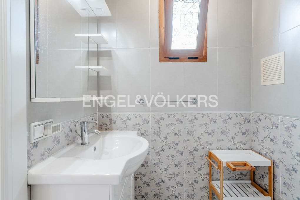 3 bedroom Villa for sale in Alhama Springs with pool garage - € 585,000 (Ref: 9734124)