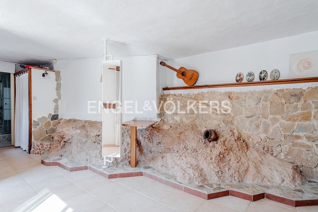 3 bedroom Villa for sale in Alhama Springs with pool garage - € 585,000 (Ref: 9734124)