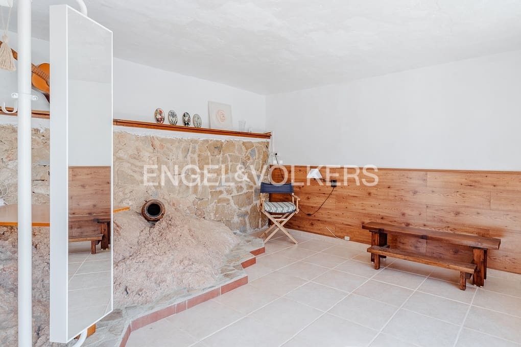 3 bedroom Villa for sale in Alhama Springs with pool garage - € 585,000 (Ref: 9734124)