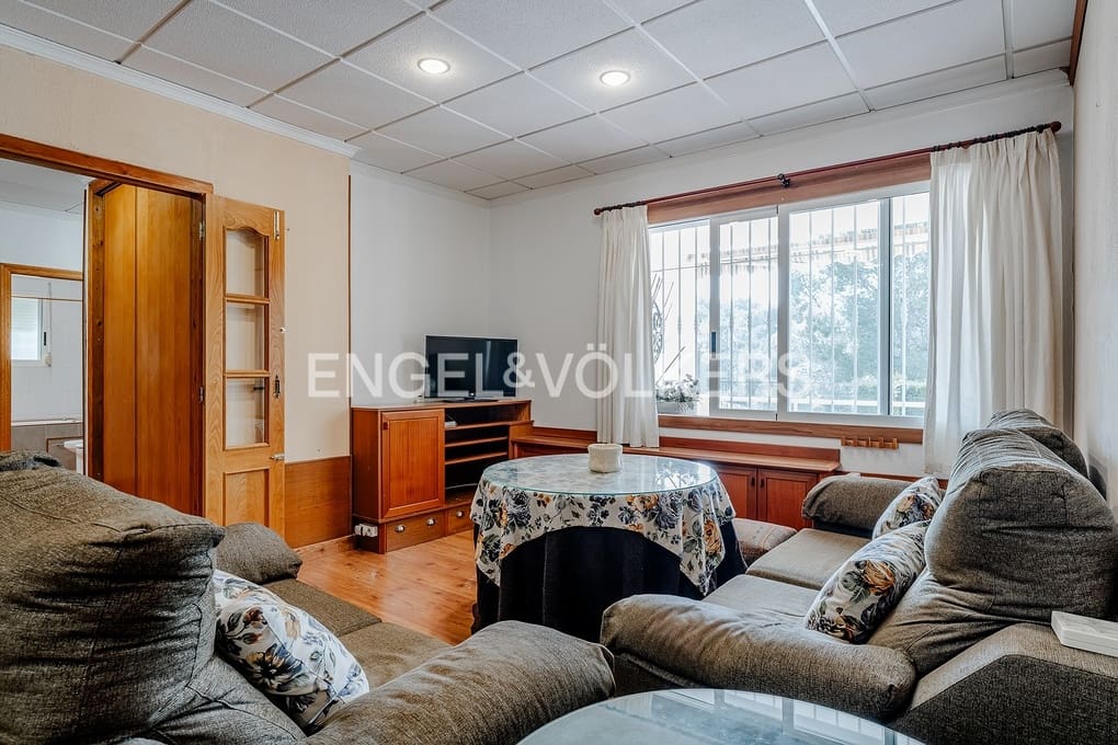 3 bedroom Villa for sale in Alhama Springs with pool garage - € 585,000 (Ref: 9734124)