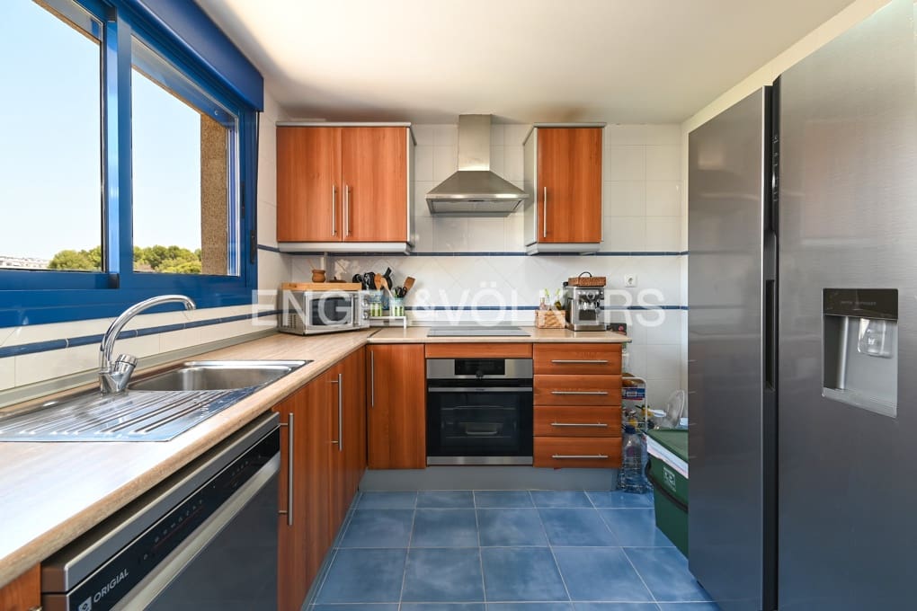 Ático de 4 habitaciones en Calpe / Calp en venta con piscina garaje - 950.000 € (Ref: 9737336)