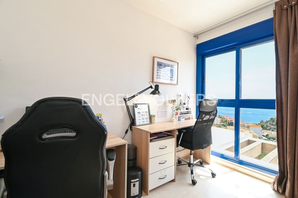 Ático de 4 habitaciones en Calpe / Calp en venta con piscina garaje - 950.000 € (Ref: 9737336)