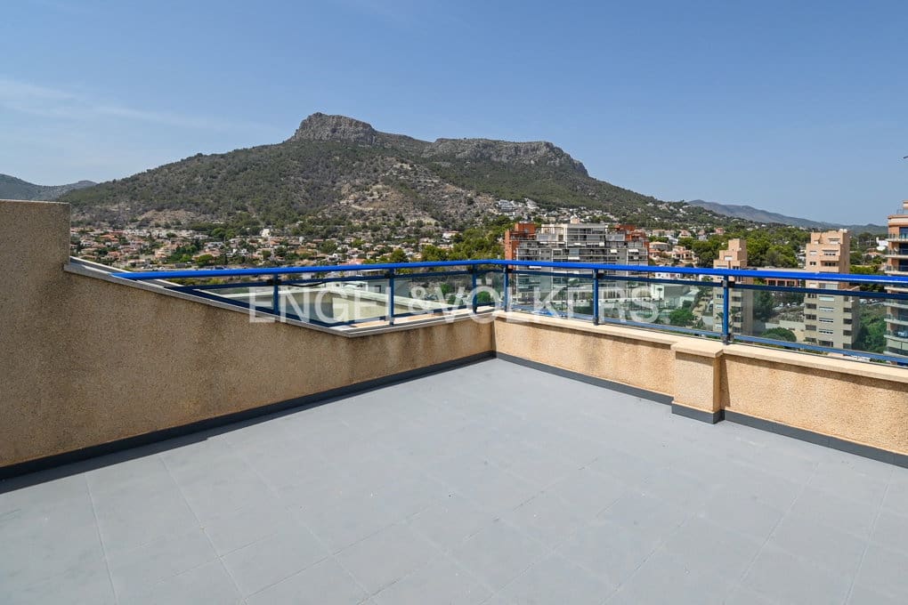4 bedroom Penthouse for sale in Calpe / Calp with pool garage - € 950,000 (Ref: 9737336)