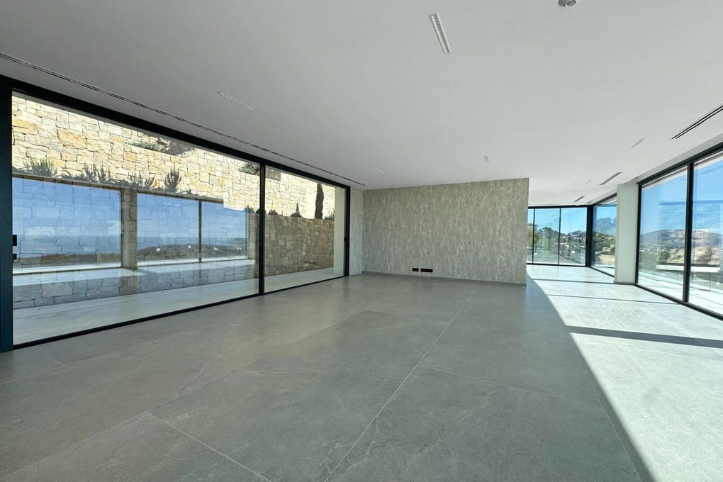 3 bedroom Villa for sale in Benissa with pool garage - € 3,900,000 (Ref: 9753701)