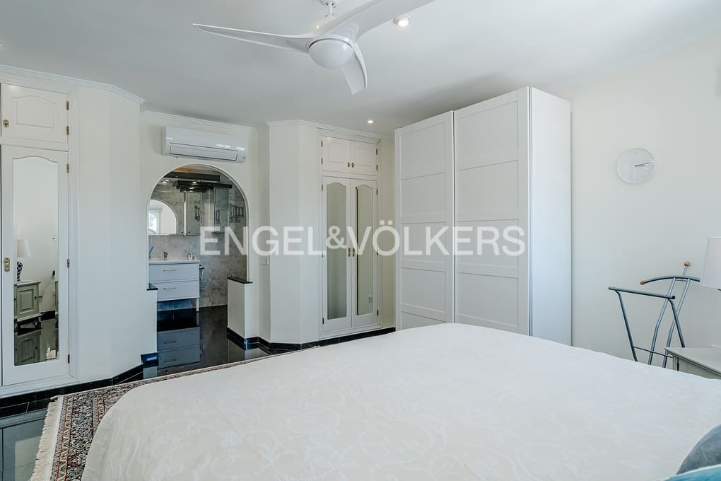 4 sovrum Villa till salu i Moraira med pool garage - 1 190 000 € (Ref: 9810864)