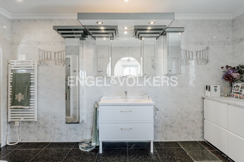 4 sovrum Villa till salu i Moraira med pool garage - 1 190 000 € (Ref: 9810864)