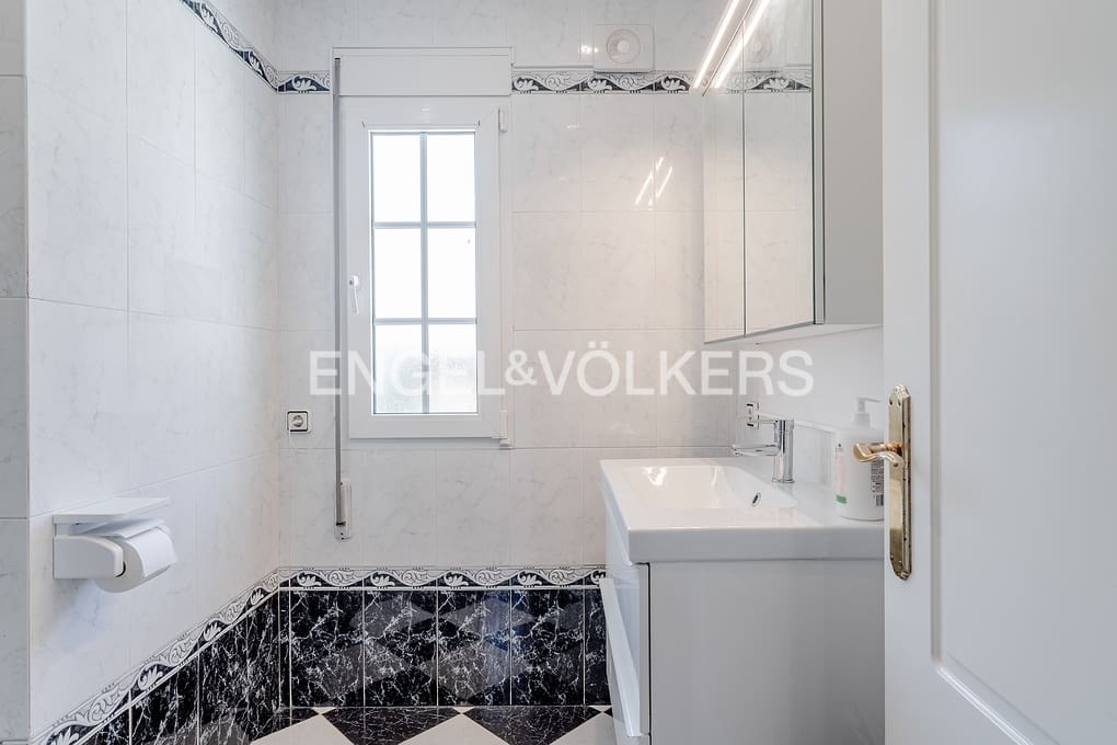 4 sovrum Villa till salu i Moraira med pool garage - 1 190 000 € (Ref: 9810864)