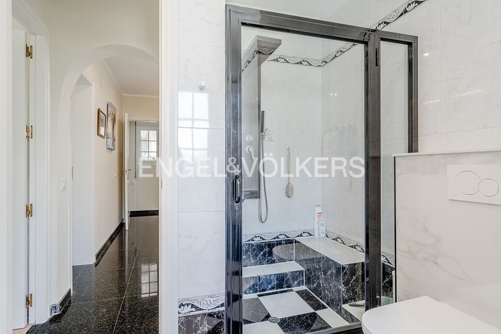 4 sovrum Villa till salu i Moraira med pool garage - 1 190 000 € (Ref: 9810864)