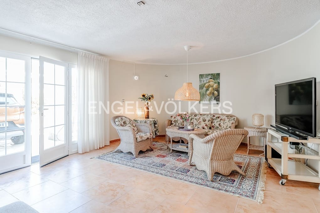 4 sovrum Villa till salu i Moraira med pool garage - 1 190 000 € (Ref: 9810864)