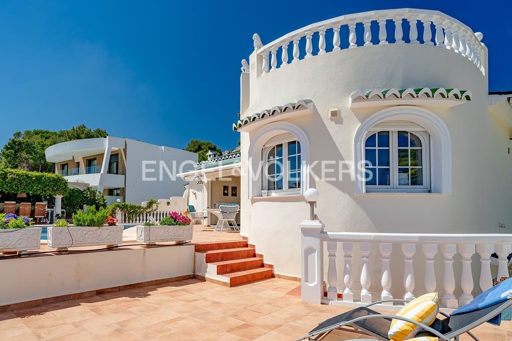 4 sovrum Villa till salu i Moraira med pool garage - 1 190 000 € (Ref: 9810864)