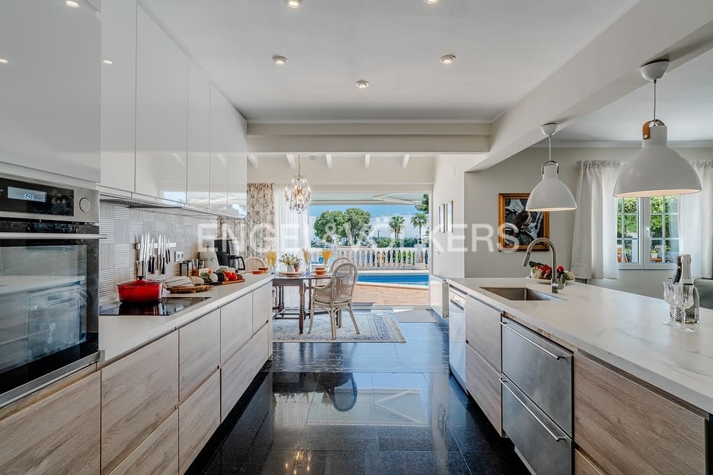 4 sovrum Villa till salu i Moraira med pool garage - 1 190 000 € (Ref: 9810864)