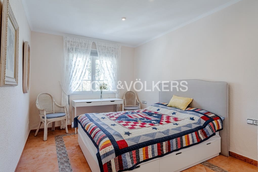 4 sovrum Villa till salu i Moraira med pool garage - 1 190 000 € (Ref: 9810864)